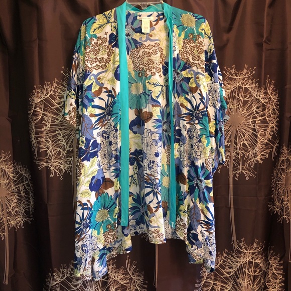 Do everything in love Sweaters - DO EVERYTHING IN LOVE Floral Kimono OS Anthro